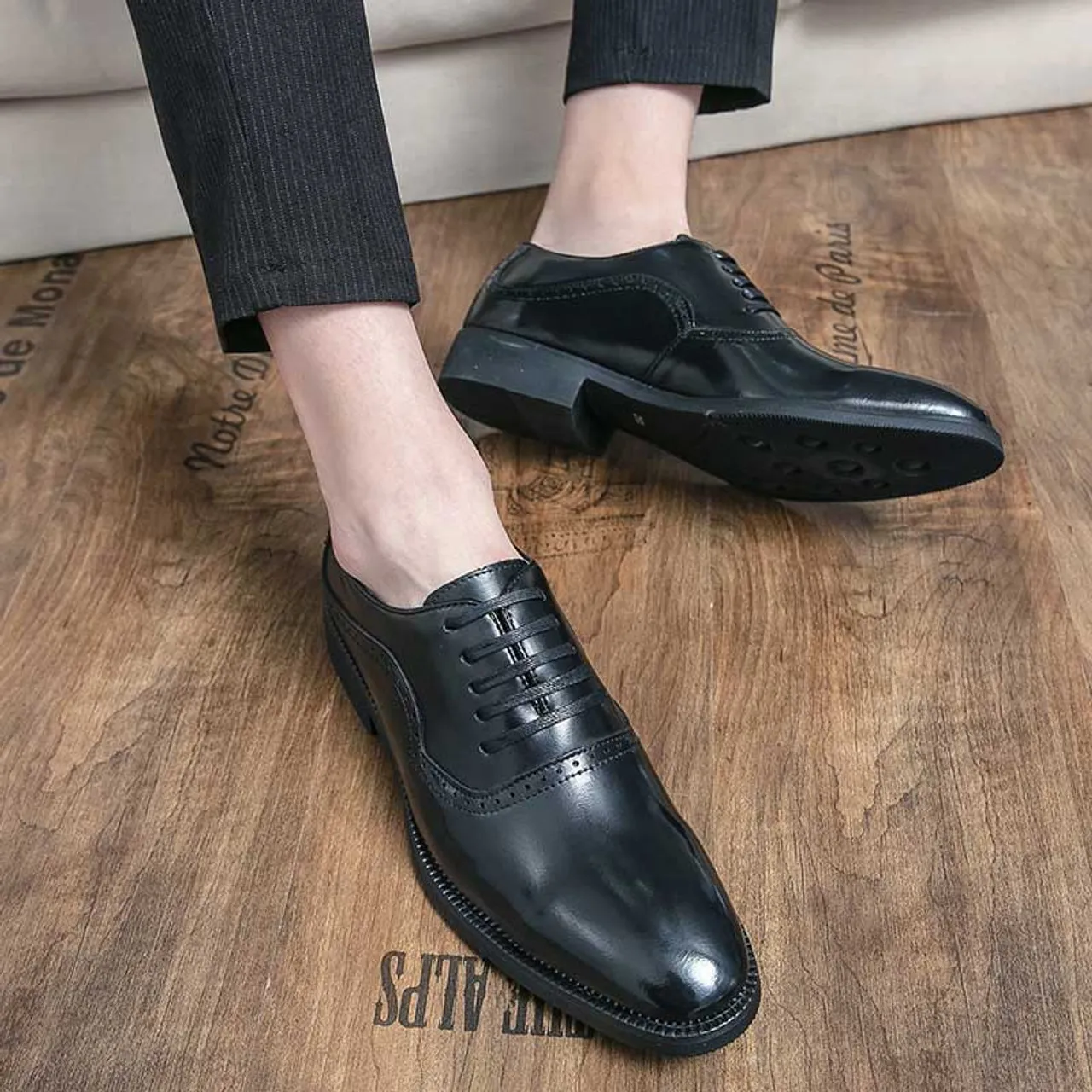 Black oxford dress shoe curved toe