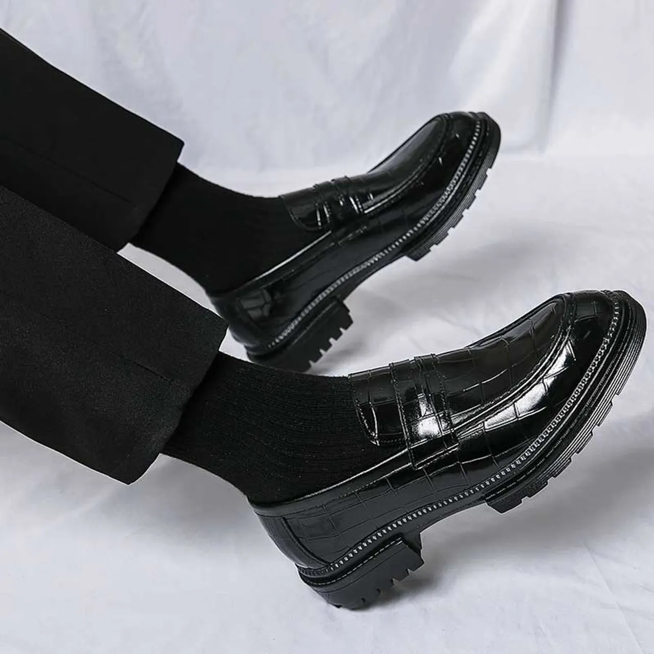 Black retro croc skin pattern penny slip on dress shoe 2675