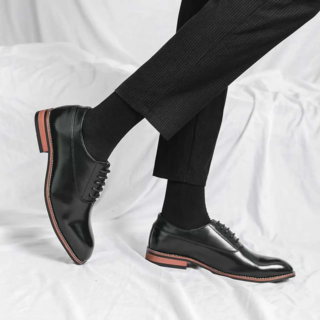 Black retro sewn accents oxford dress shoe