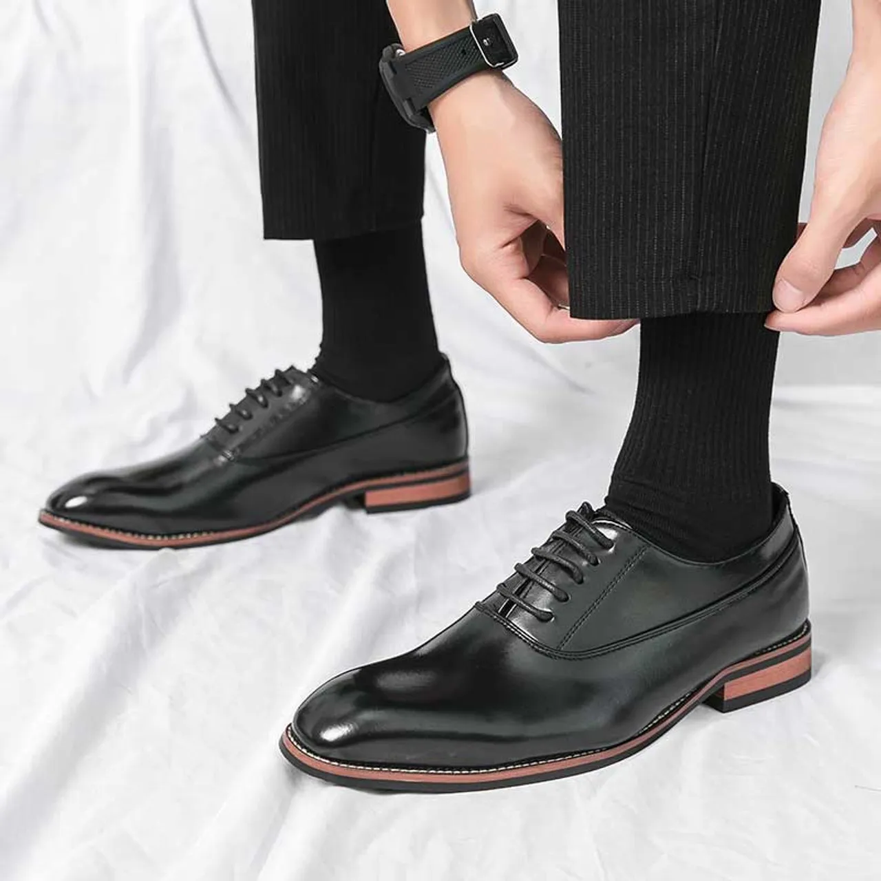 Black retro sewn accents oxford dress shoe