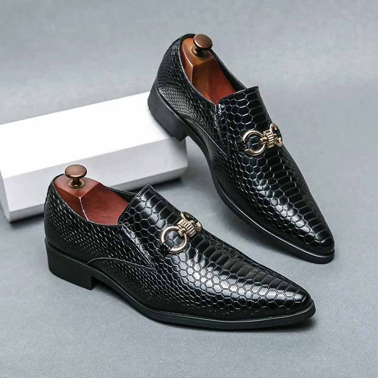 Black snake skin pattern metal buckle slip on dress shoe