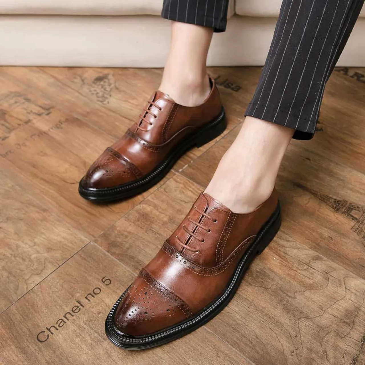 Brown cap oxford retro brogue dress shoe