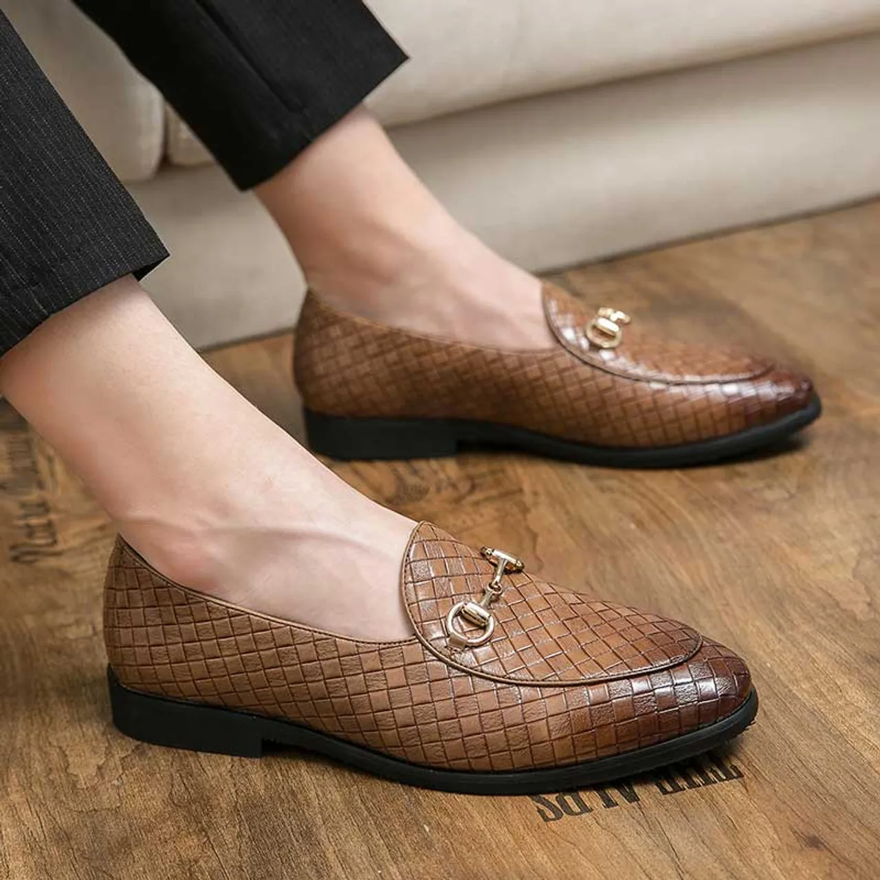 Brown retro weave accents metal buckle slip on dress shoe