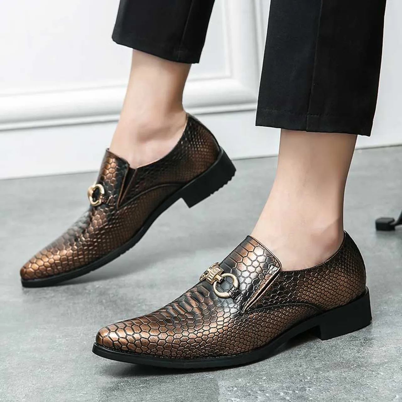 Brown snake skin pattern metal buckle slip on dress shoe