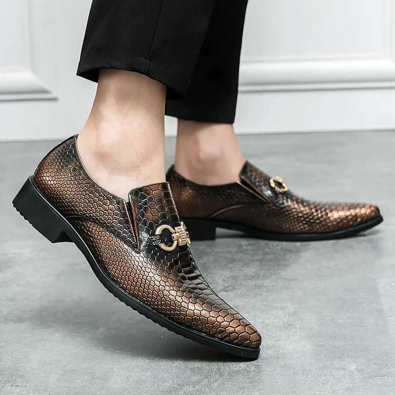 Brown snake skin pattern metal buckle slip on dress shoe