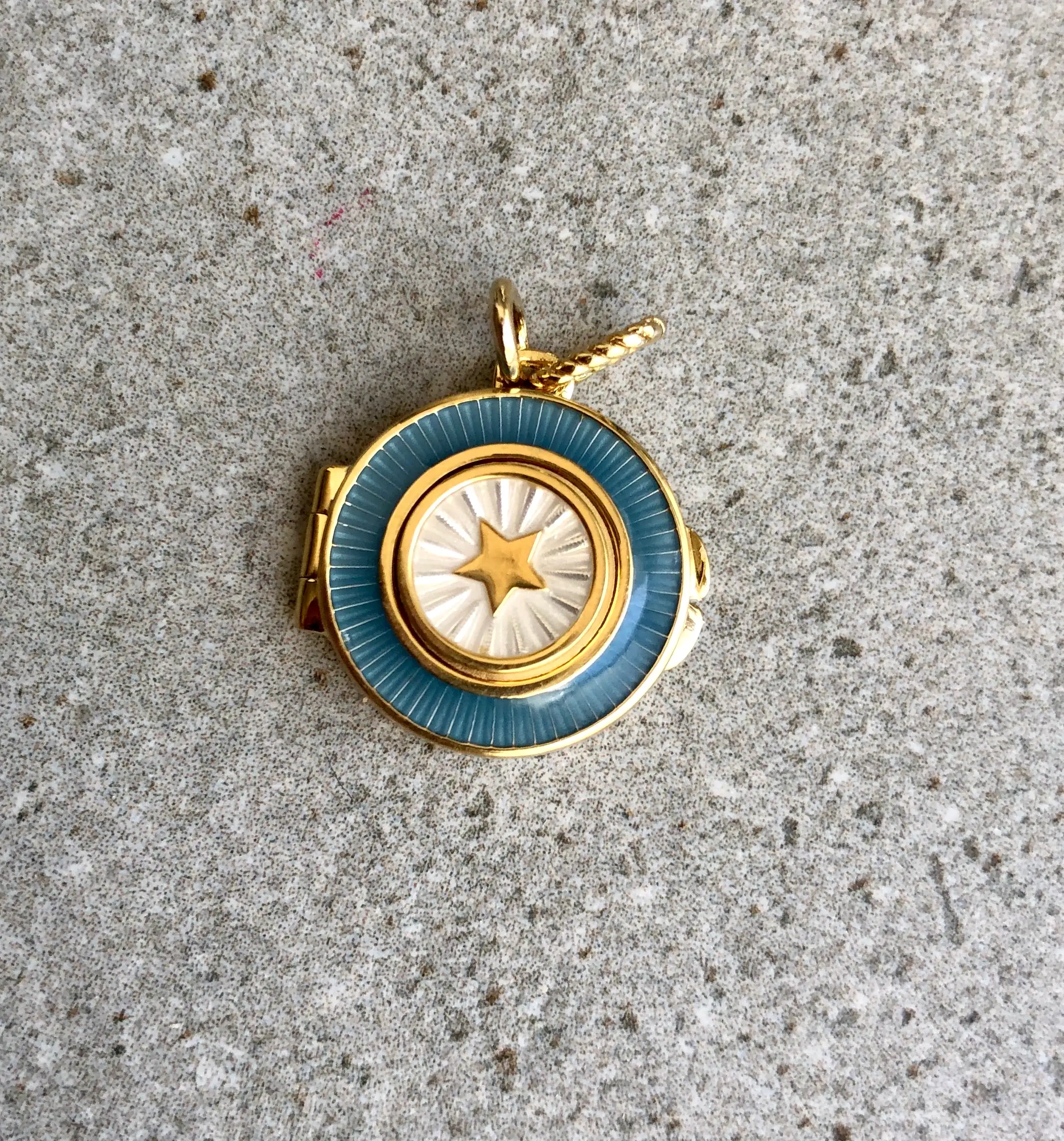 Guidance Coin, Ivory/Gold