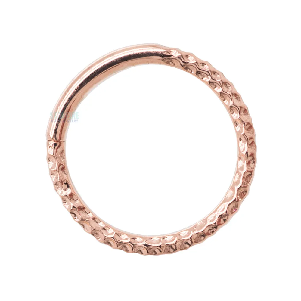 Hammered Seam Ring in Gold