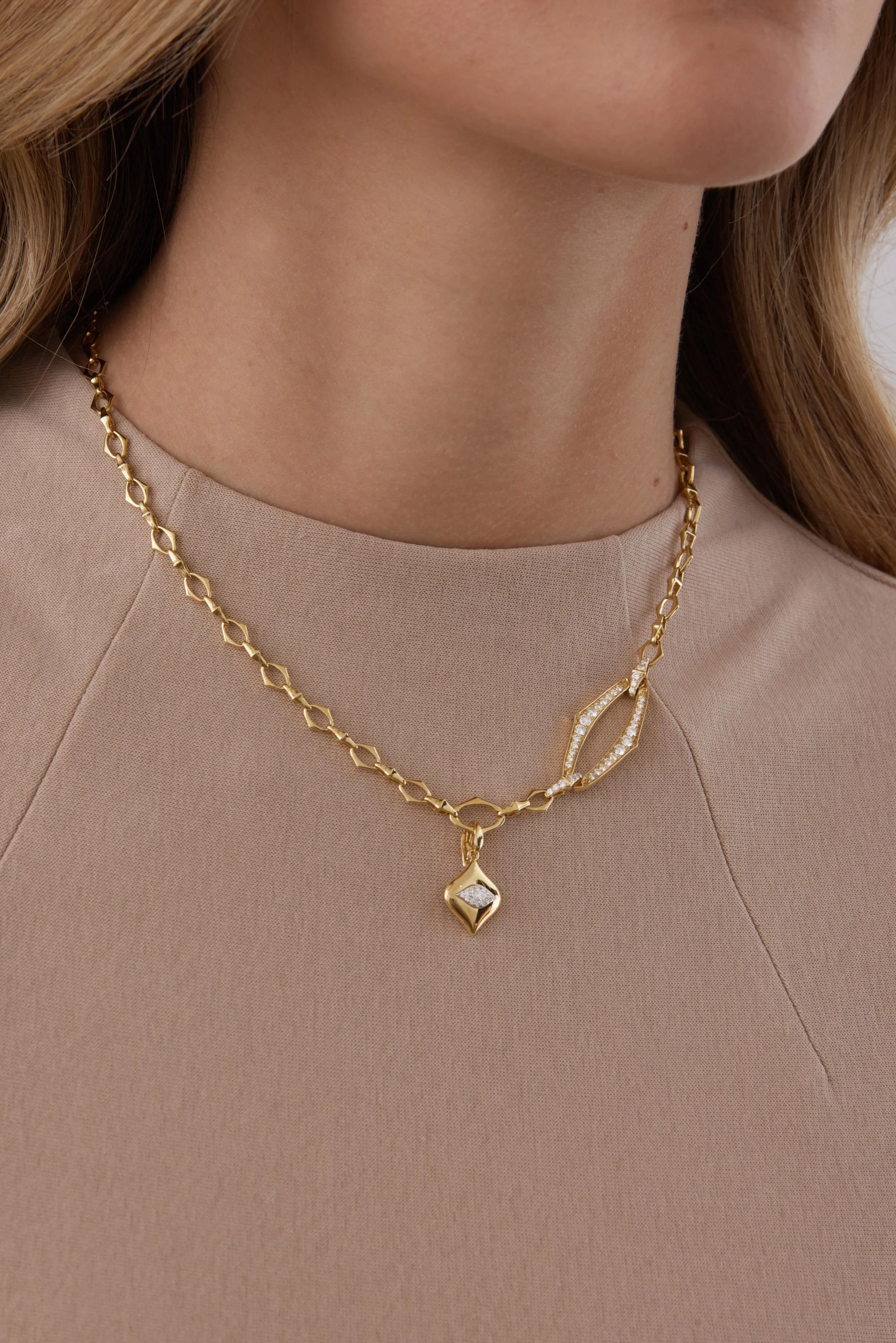 Lucia Outline Gold Necklace