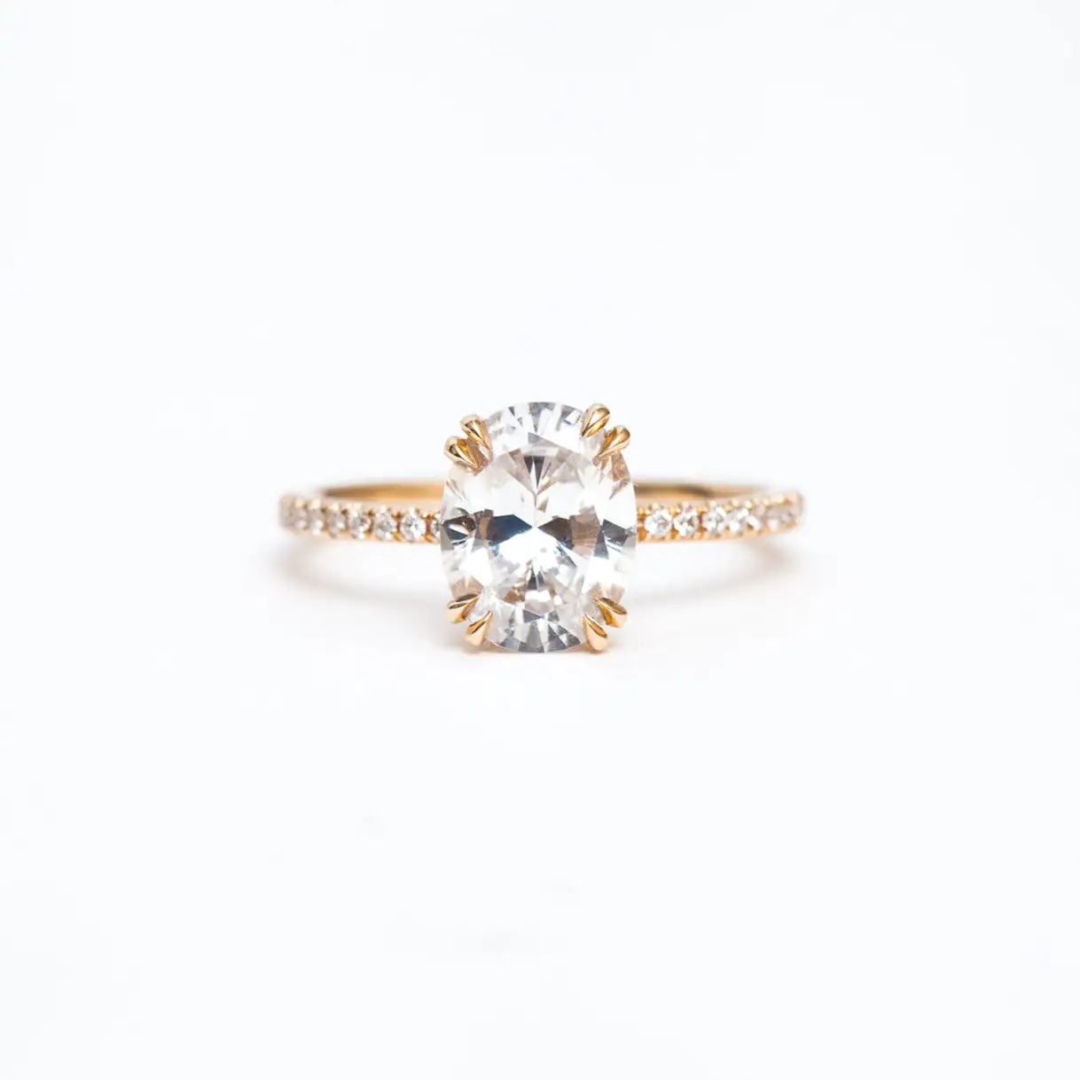 Oval Eleonore Delicate Pavé Ring