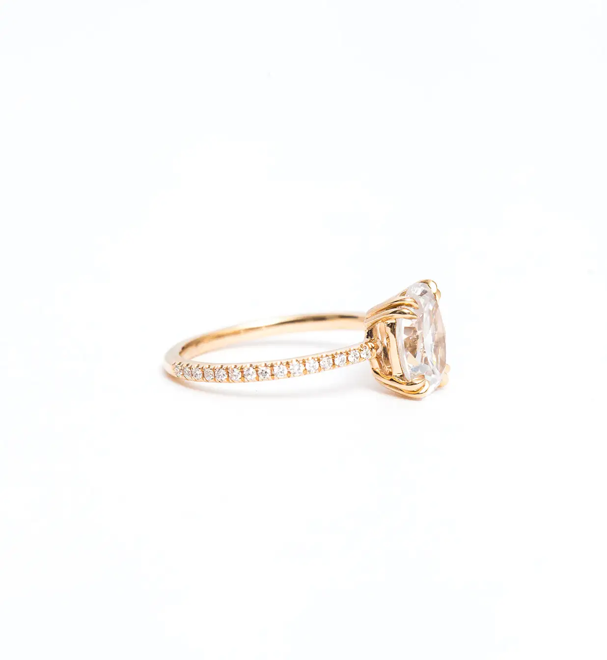 Oval Eleonore Delicate Pavé Ring