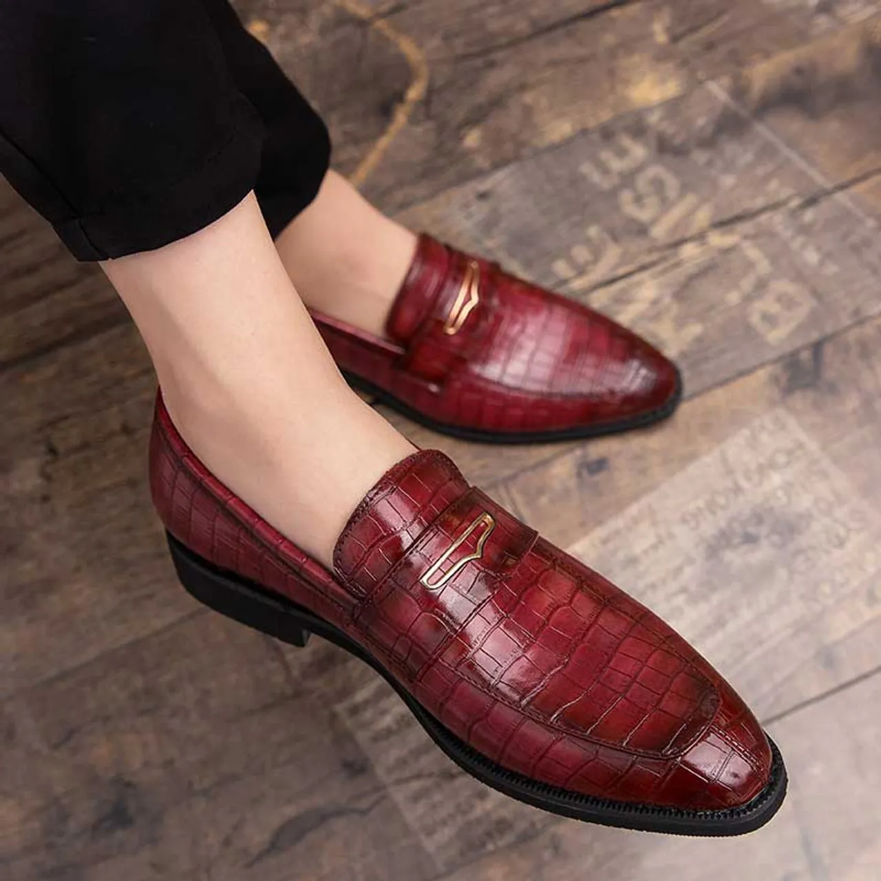 Red retro croc skin pattern penny slip on dress shoe 2682