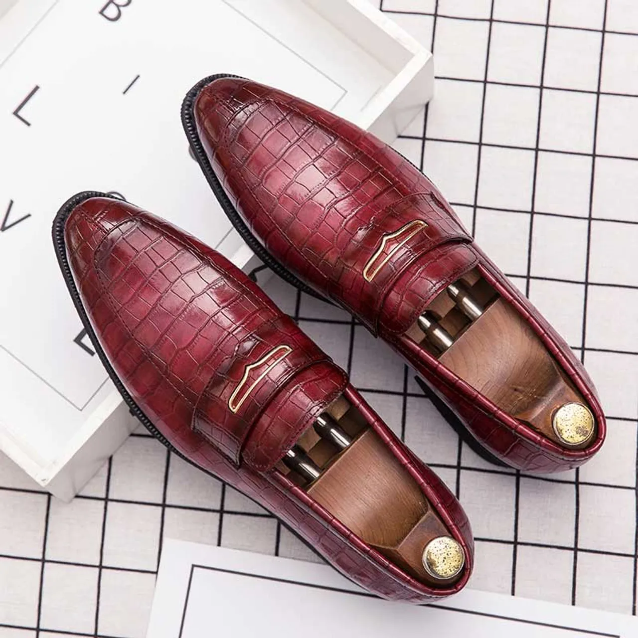 Red retro croc skin pattern penny slip on dress shoe 2682