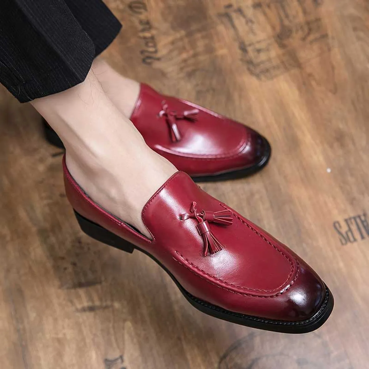 Red retro tassel on top slip on dress shoe 2687