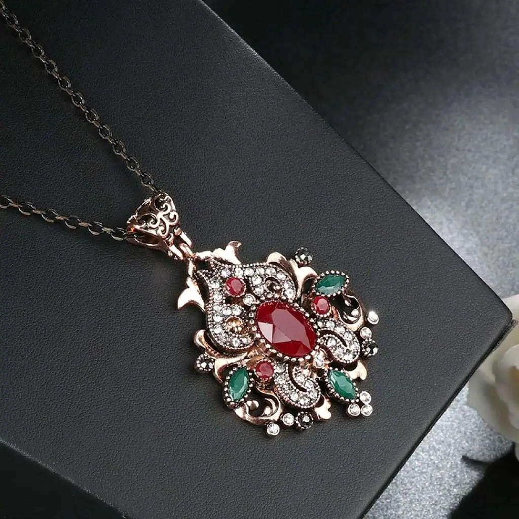 Red Stone Ornate Gold Pendant Necklace